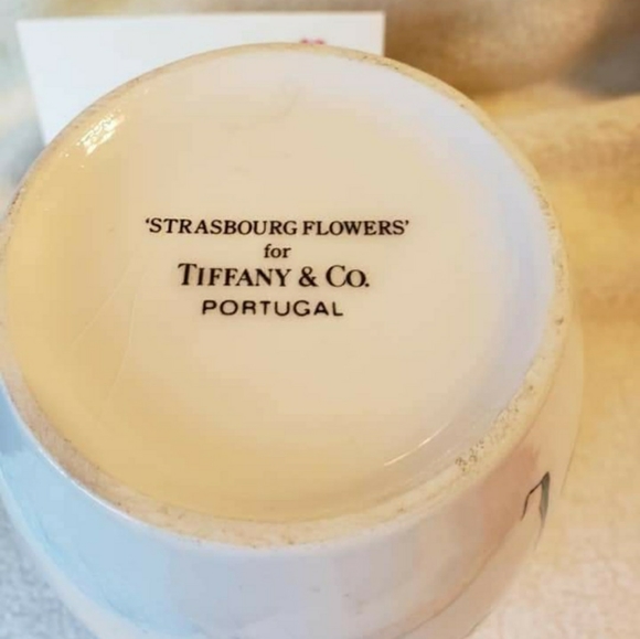 TIFFANY & CO PORCELAIN  VASE - Picture 6 of 6